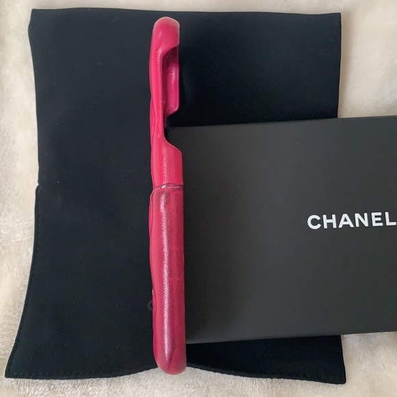 CHANEL Lambskin Quilted IPhone X XS Max Case - Picture 13 of 15